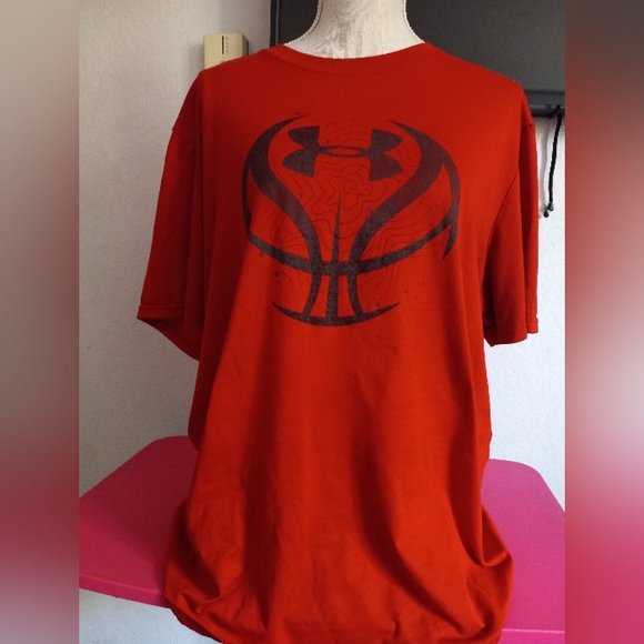 Under Armour Other - Under Armor t-shirt